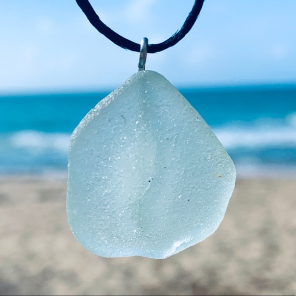 Jewelry - Into Waves Seaglass Necklace